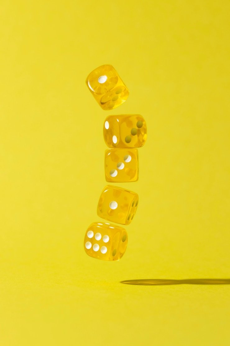 sboslot Sic Bo live dealer table with three dice